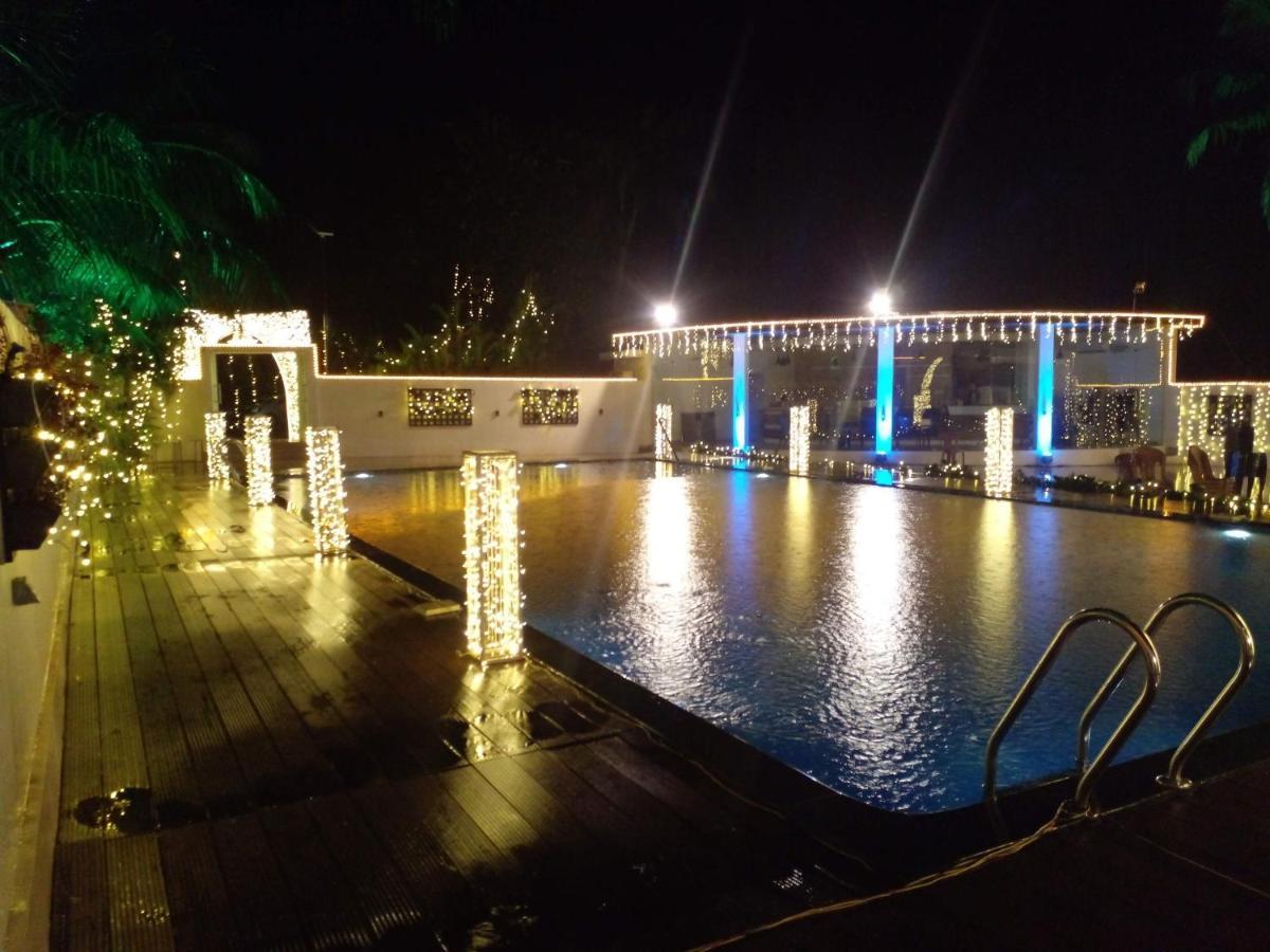 Angamaly Convention Centre Hotel Kochi Bagian luar foto