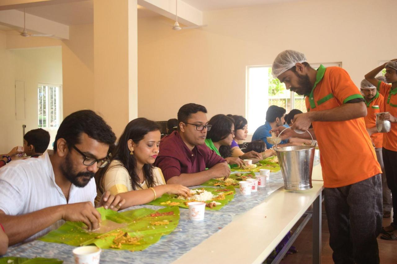 Angamaly Convention Centre Hotel Kochi Bagian luar foto
