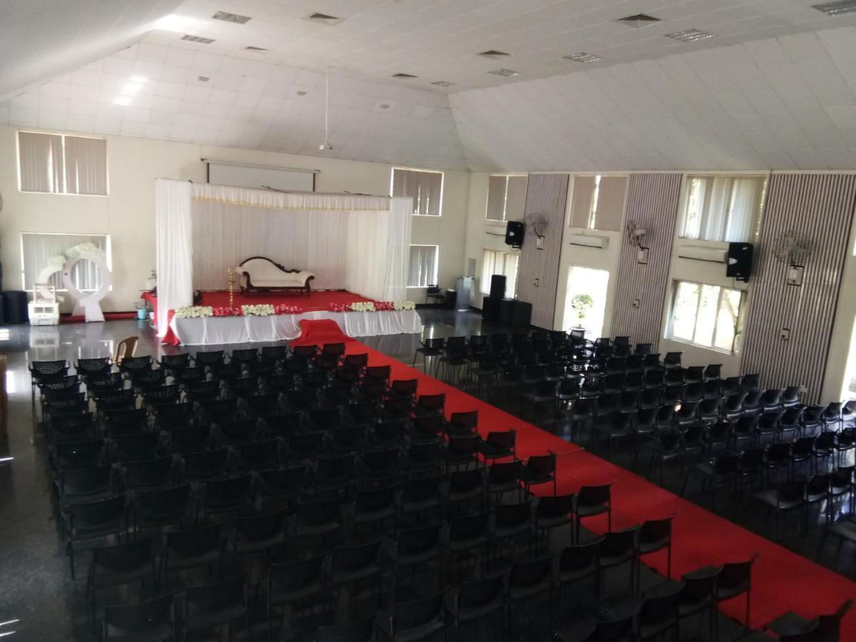 Angamaly Convention Centre Hotel Kochi Bagian luar foto
