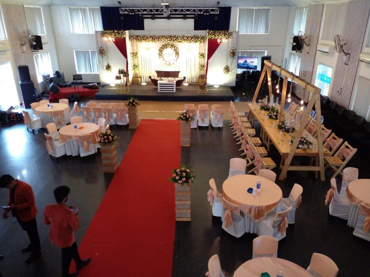 Angamaly Convention Centre Hotel Kochi Bagian luar foto